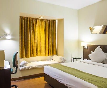 ซานธา โฮเต็ล Hotel ไฮเดอราบัด ภายนอก รูปภาพ