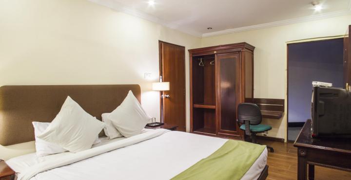 ซานธา โฮเต็ล Hotel ไฮเดอราบัด ภายนอก รูปภาพ